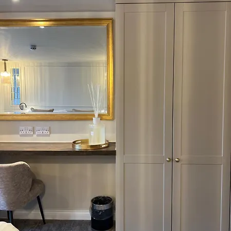 Number 3 Pier Road Whitby