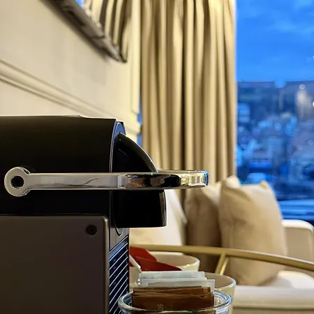 Number 3 Pier Road Hotel