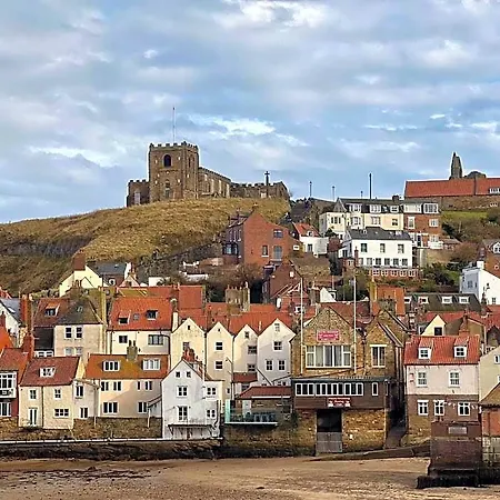 Number 3 Pier Road Whitby