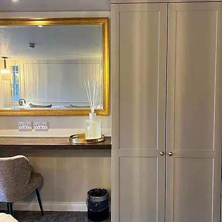Hotel Number 3 Pier Road *