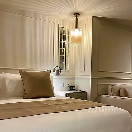 Number 3 Pier Road Hotel Whitby