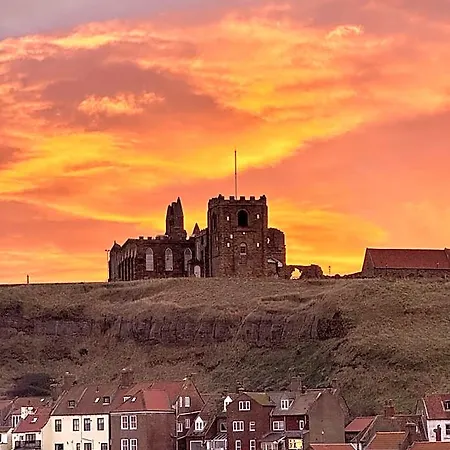 Number 3 Pier Road Whitby