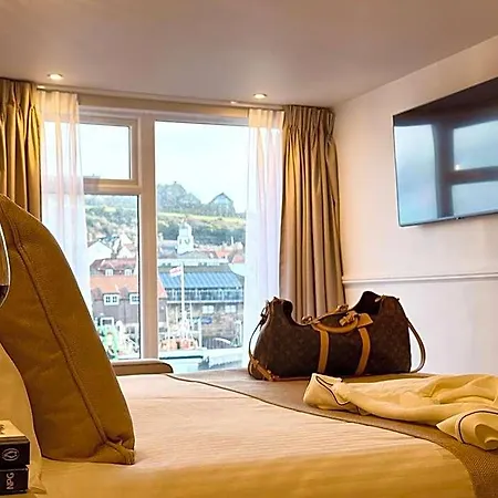 Hotel Number 3 Pier Road *