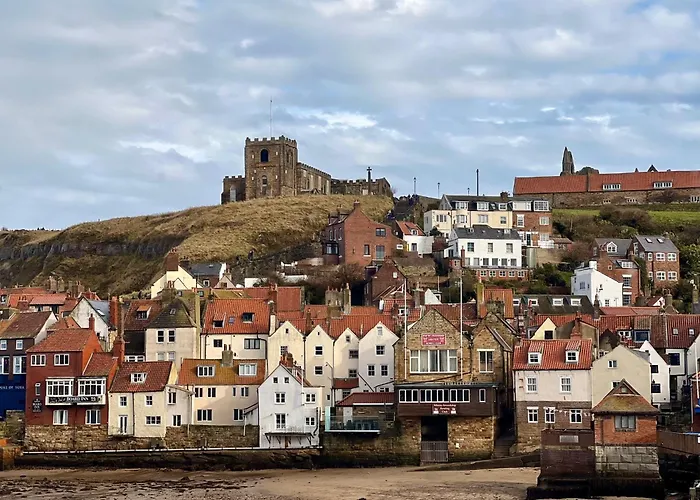 Number 3 Pier Road 惠特比