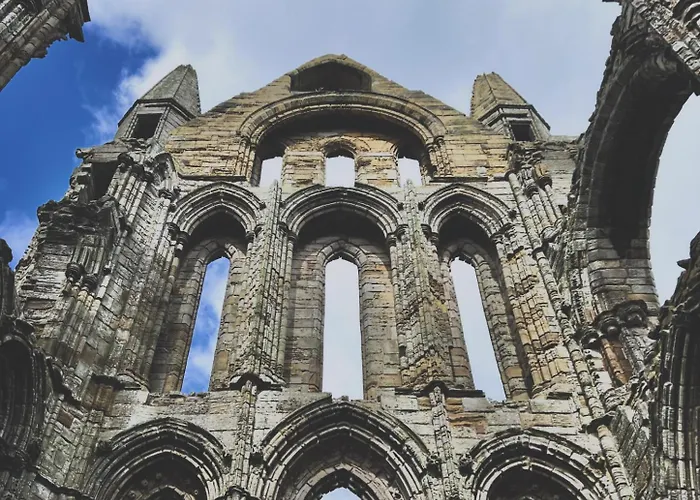 Number 3 Pier Road 惠特比