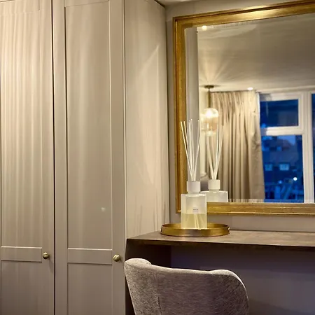 호텔 Number 3 Pier Road