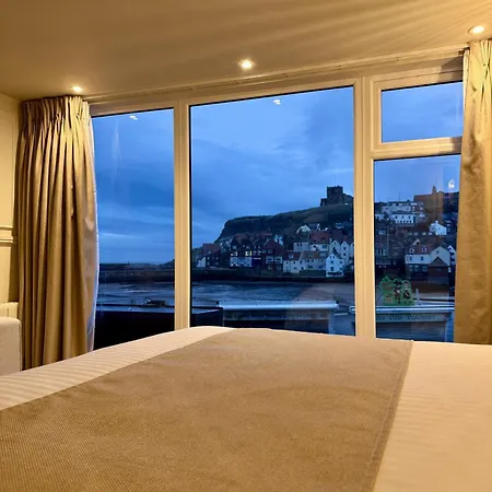 Number 3 Pier Road 호텔 *